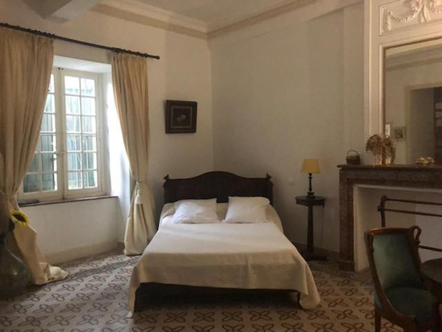 Chateau De Paulignan Trausse Buitenkant foto